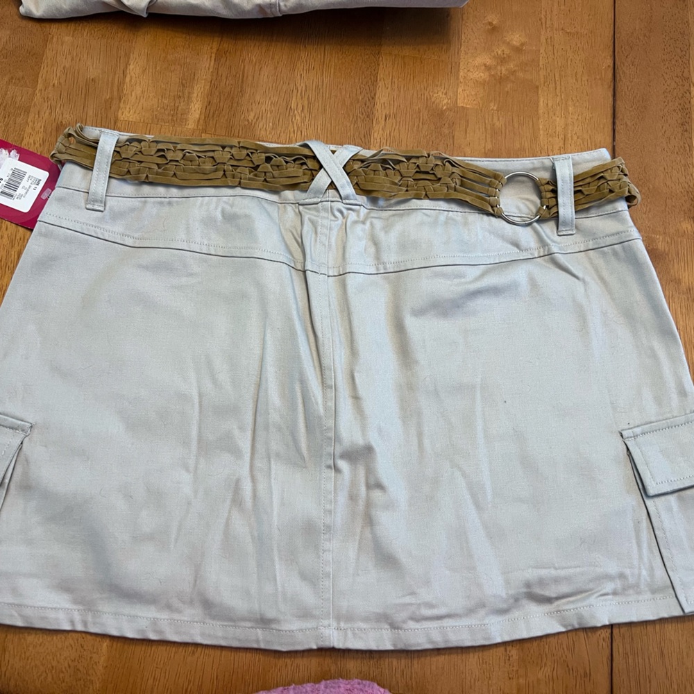 Xhilaration Light Gray Stretch Skort - Picture 2 of 4